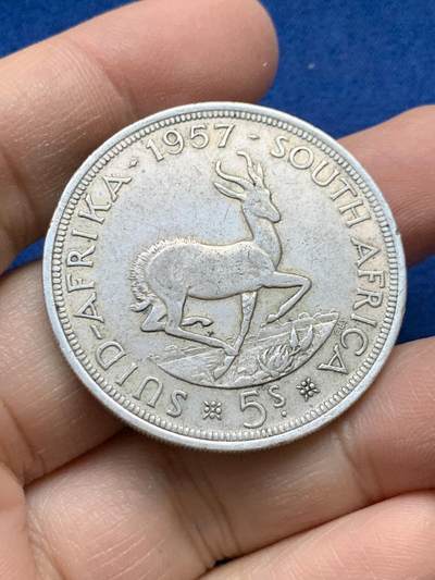 《竞宝斋》第443场 周日，周一，2场连拍 （全场包邮） - 南非1957年跳羚5先令克朗型银币