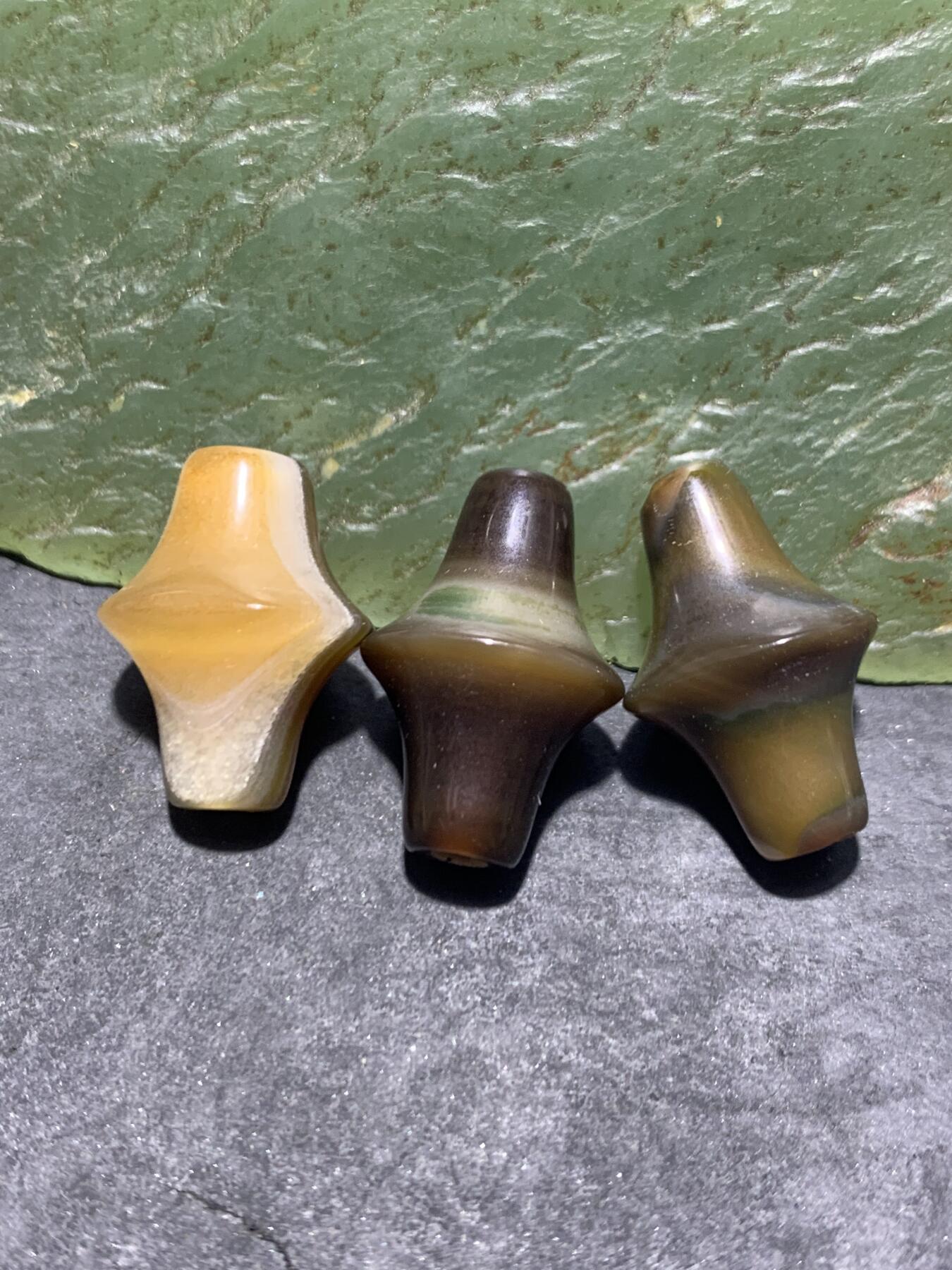 高玉化纹缠丝玛瑙随形通货碟珠一组，