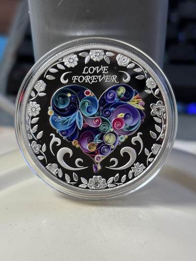 第184期拍卖 - 乍得2018年永恒的爱彩色1盎司纪念银币，999银，发行1000枚