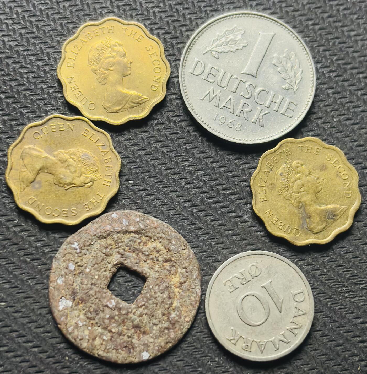 文馨钱币收藏第 284 场，【 长期接收代拍品】老藏家拍品南朝鲜李承晚时期货币，泰国大型纪念币，土耳其各时期及各国套币场 德国 1 马克，英属香港贰毫，48 年丹麦 10 欧尔，乾隆通宝