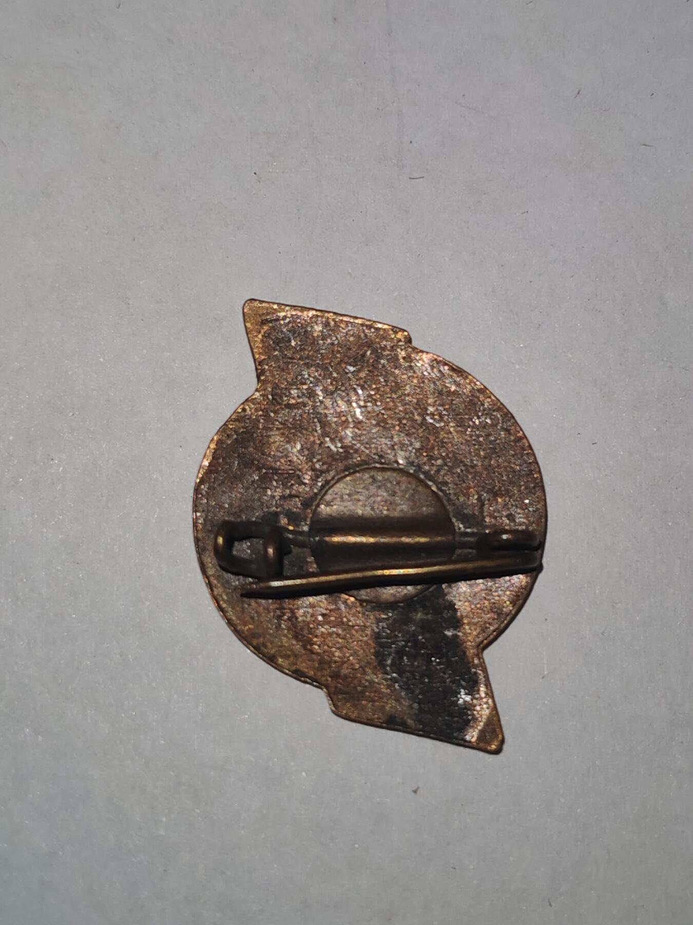 韵星假日拍卖第三十一期 -- Rimey Holidays Auction 31 苏联极早期1953年全苏维埃斯巴达克体育会证章 铜珐琅 二战后前几个版本