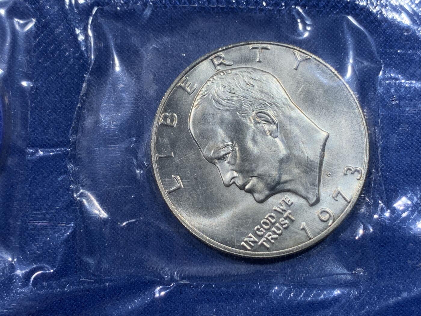 《竞宝斋》第443场 周日，周一，2场连拍 （全场包邮） 美国1973年艾森豪威尔1美元大银币 原封未拆