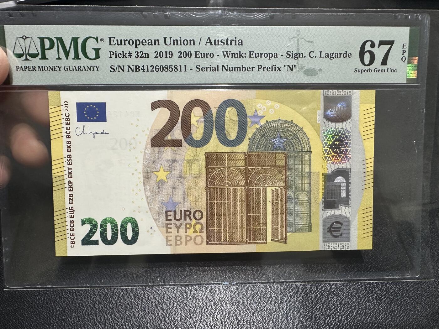 《外钞收藏家》第五百九十期（欧洲强钞、港币、硬通货及丰富裸币大拍场）（本平台长期征集拍品、欢迎藏友们联系合作） 2019年四签200欧元 PMG67 奥地利版 