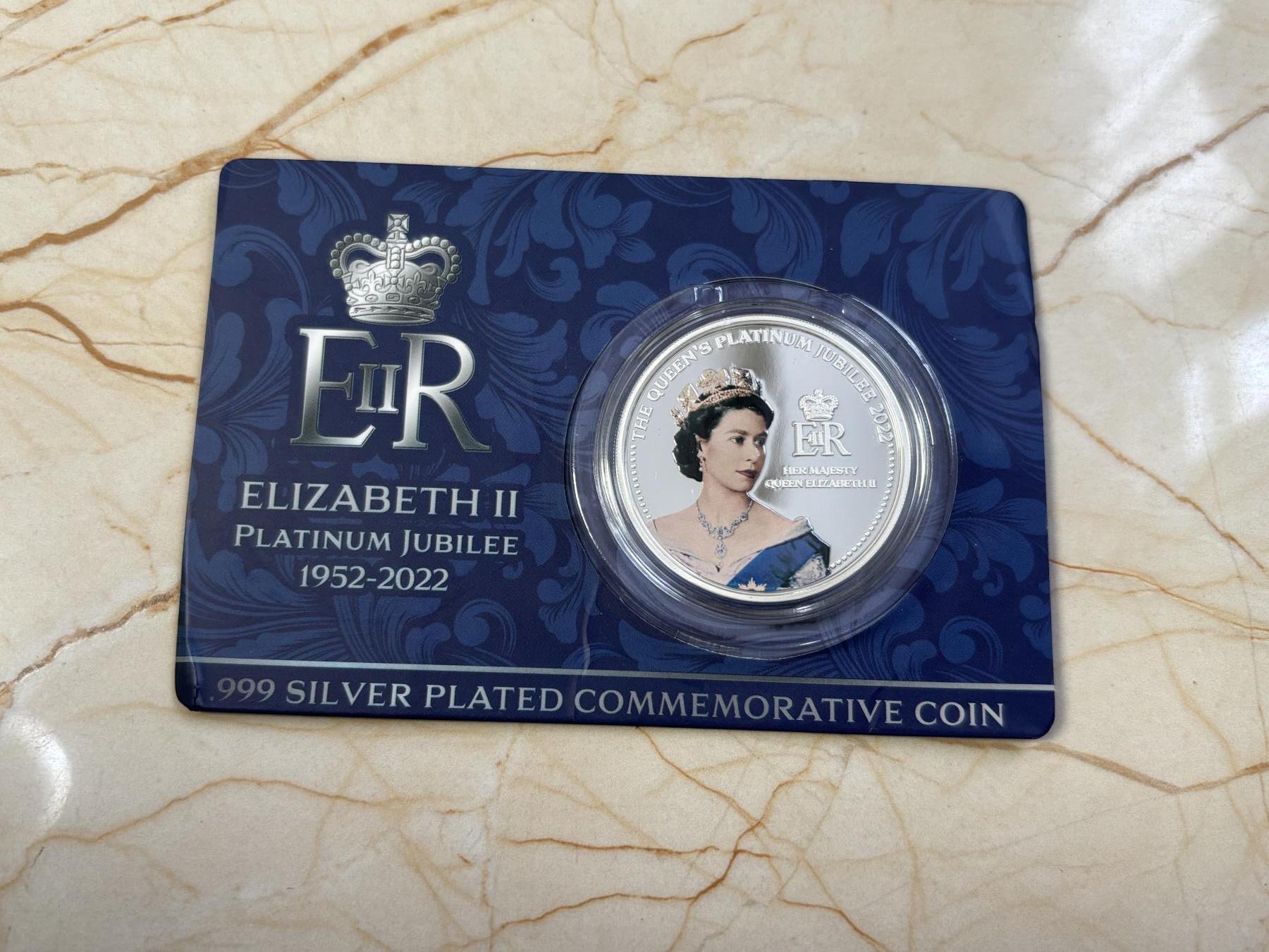 第183期拍卖 卡装萨摩亚2022年伊丽莎白二世登基70周年镀银彩色纪念币