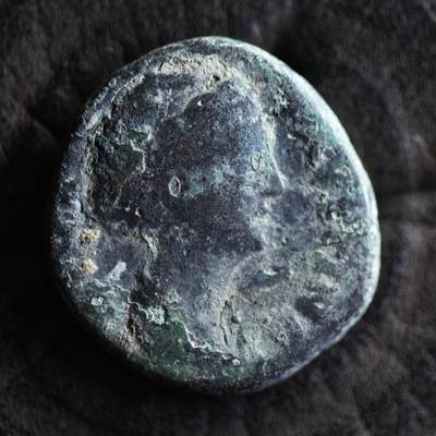 【良泉】【2025年最后一场】12月18日晚19.30点开拍！188组【直播场】西方古代钱币、丝路杂项、印章！ - 10.26克，公元140-150年【古罗马】五贤帝——安东尼·庇护的皇后大福斯蒂娜，阿斯铜币