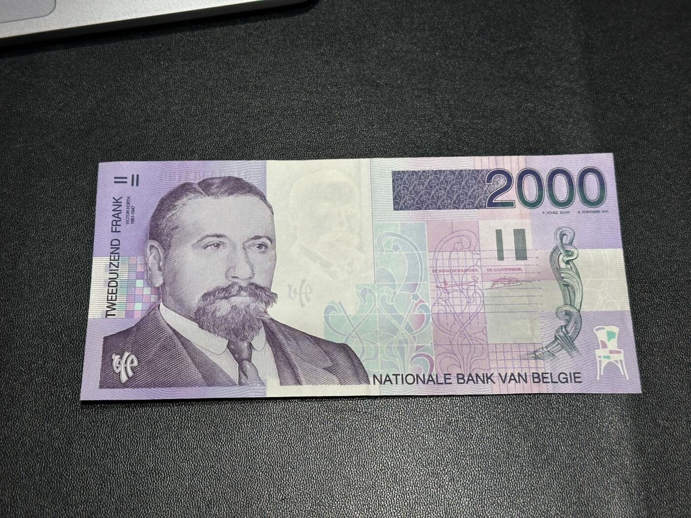 《外钞收藏家》第五百九十期（欧洲强钞、港币、硬通货及丰富裸币大拍场）（本平台长期征集拍品、欢迎藏友们联系合作） 比利时末版2000法郎 AU品相