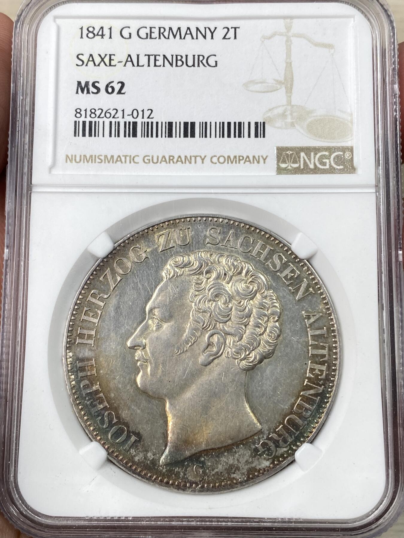 万国钱币拍卖第056期 NGC MS62 1841年德国萨克森-阿尔滕堡约瑟夫·赫尔佐格公爵纹章2泰勒 发行量仅仅9400枚 小邦中也是极其难得的高难品种 月牙环五彩包浆 NGC唯一亚军分