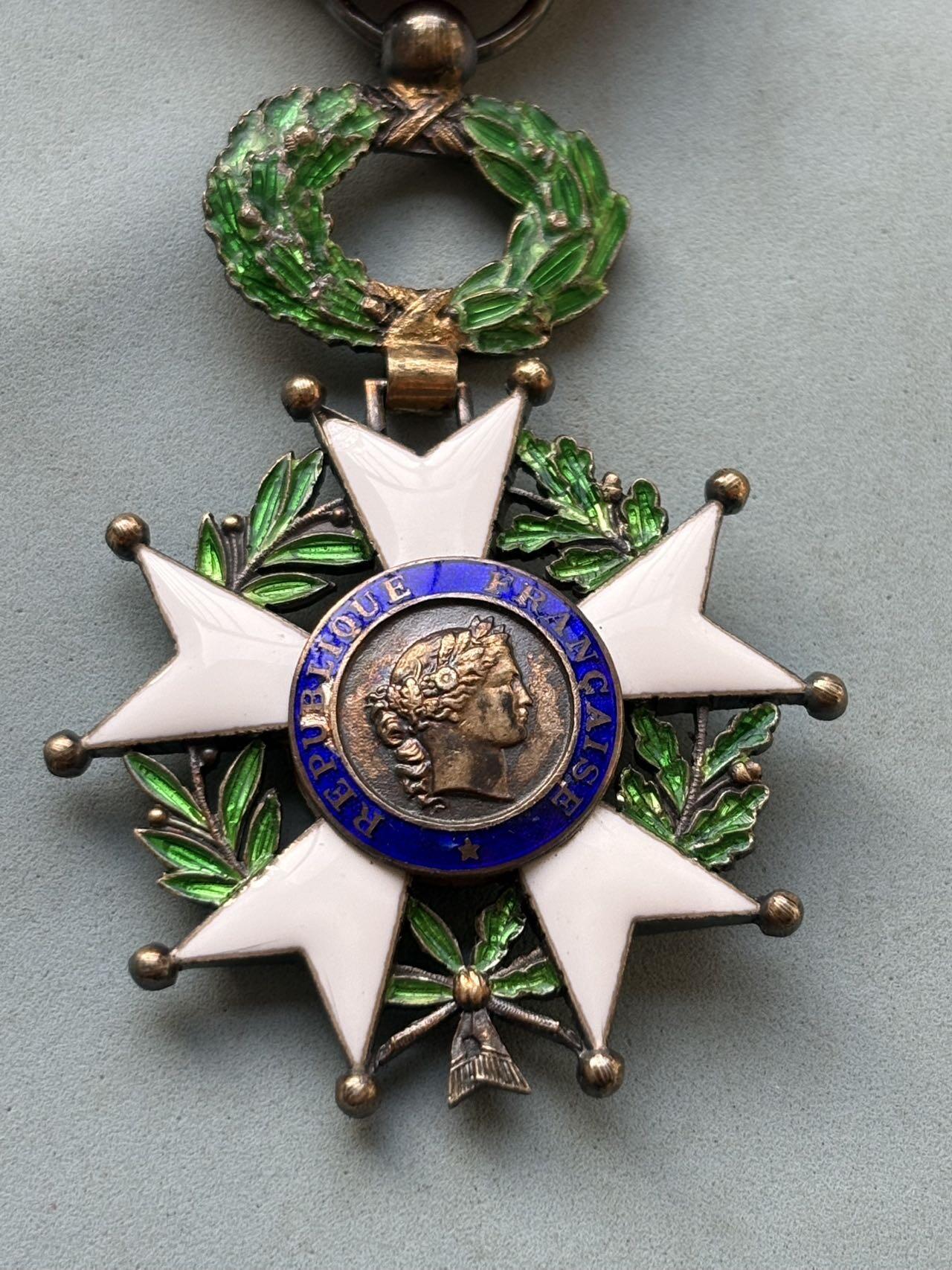 盛世勋华——号角文化勋章邮票专场拍卖第291期 法国四共军官级荣誉军团勋章 银制带银标 带造币局原盒