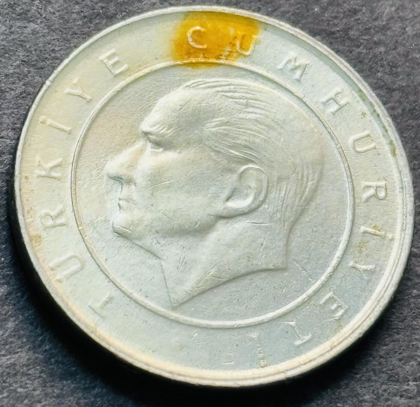 文馨钱币收藏第 284 场，【 长期接收代拍品】老藏家拍品南朝鲜李承晚时期货币，泰国大型纪念币，土耳其各时期及各国套币场 原光品相 2002 年土耳其 5 万里拉