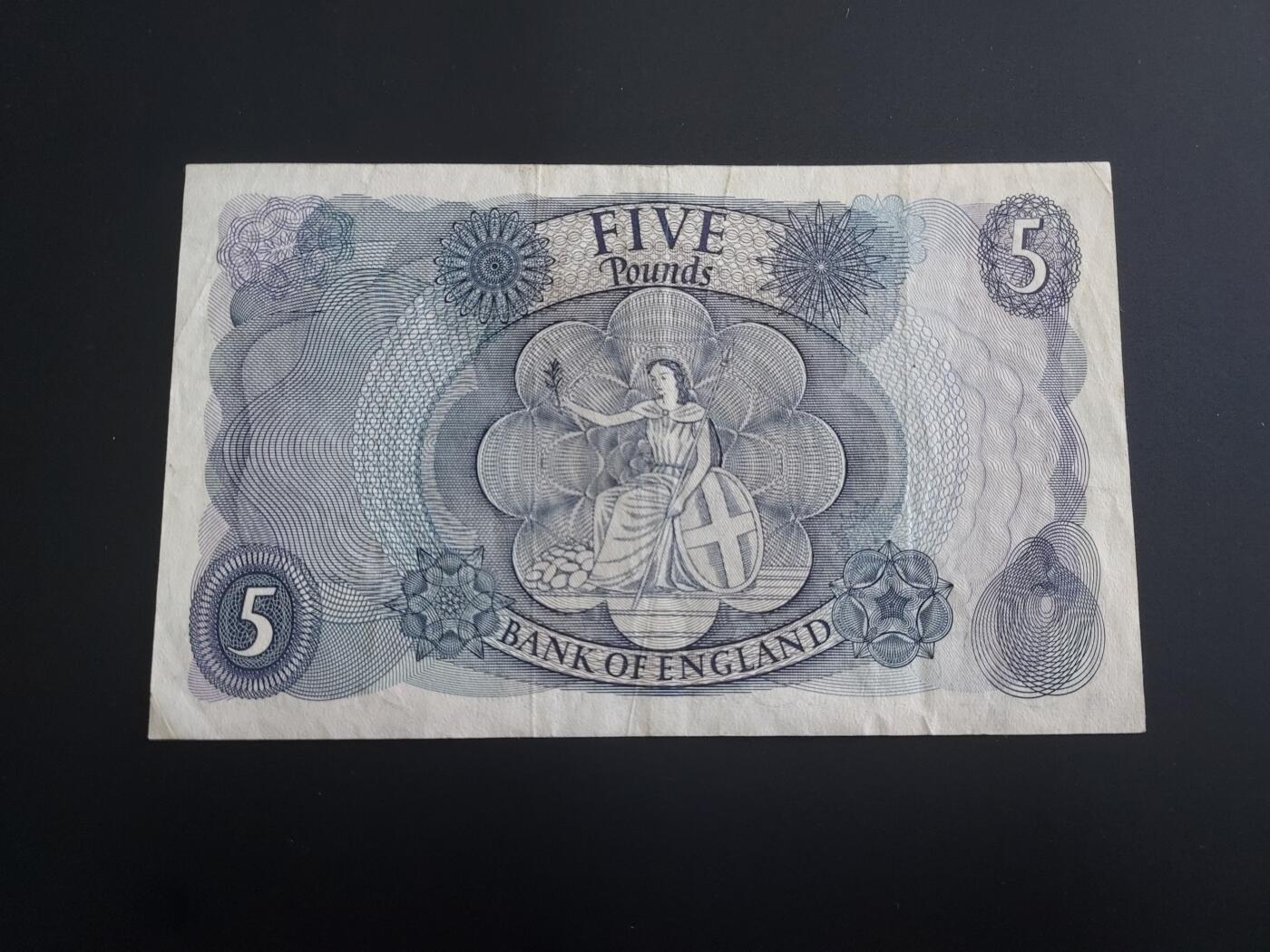 博彦收藏   12月8日 8点 钱币专场 英国 C系列女皇5镑 流通好品 