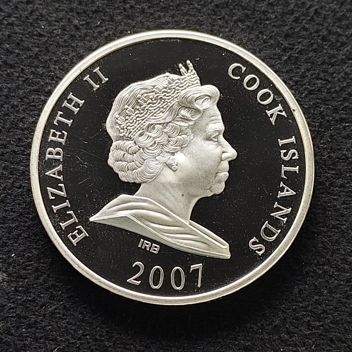 【全场包邮】纯粹捡漏拍483场（免费代拍第20场） 【少见】库克群岛2007年10元世界奇迹建筑系列埃及吉萨金字塔（38.6毫米31.1克）精制克朗型纪念银币-含镀金建筑插件-量5000