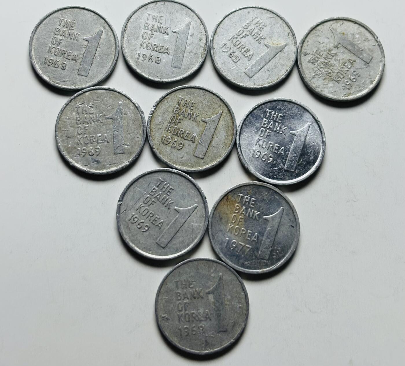 文馨钱币收藏第 284 场，【 长期接收代拍品】老藏家拍品南朝鲜李承晚时期货币，泰国大型纪念币，土耳其各时期及各国套币场 南朝鲜木槿花一元 10 枚