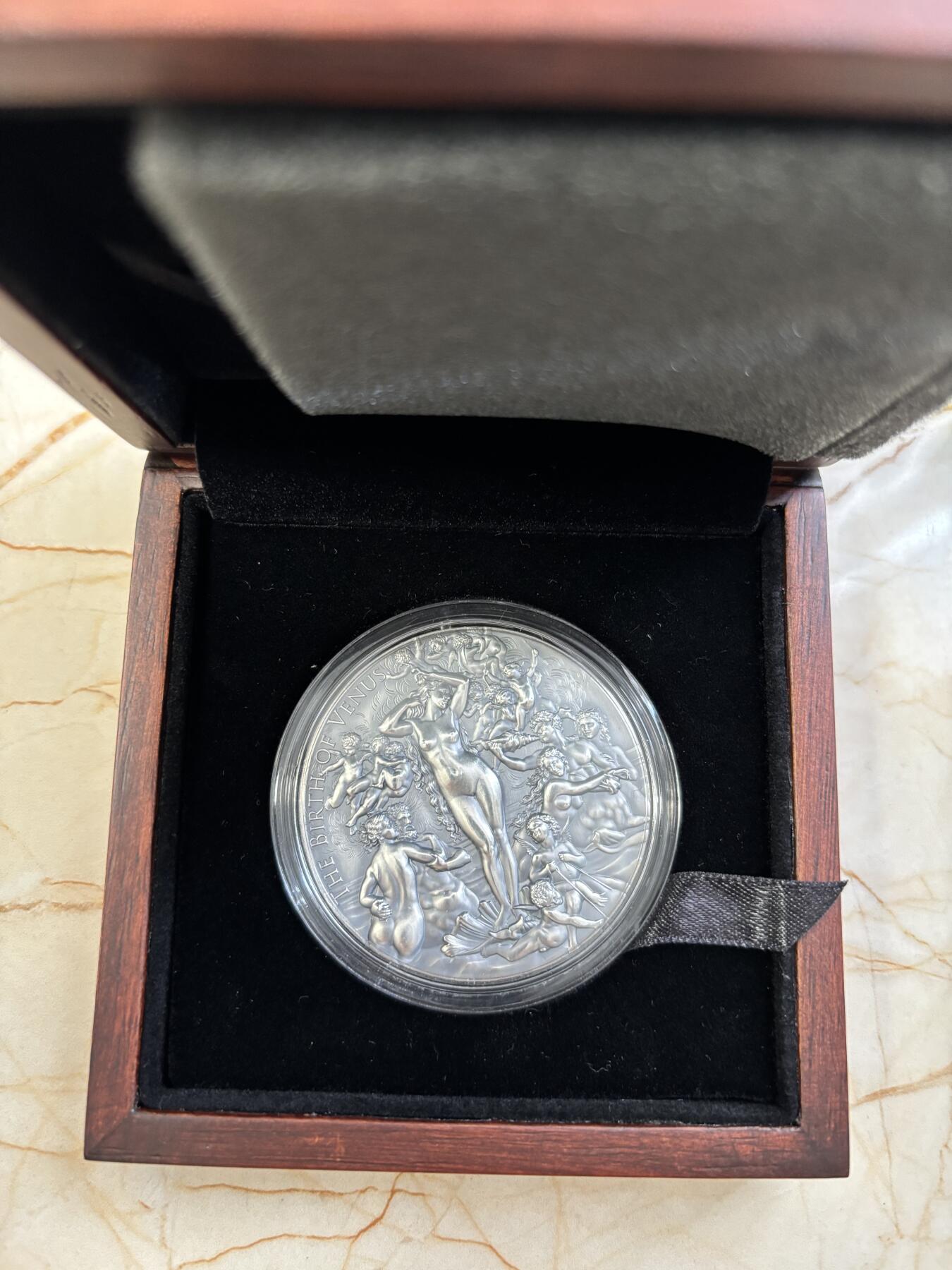 第184期拍卖 喀麦隆2021年国色天香系列3维纳斯诞生2盎司银币，999银，发行500枚