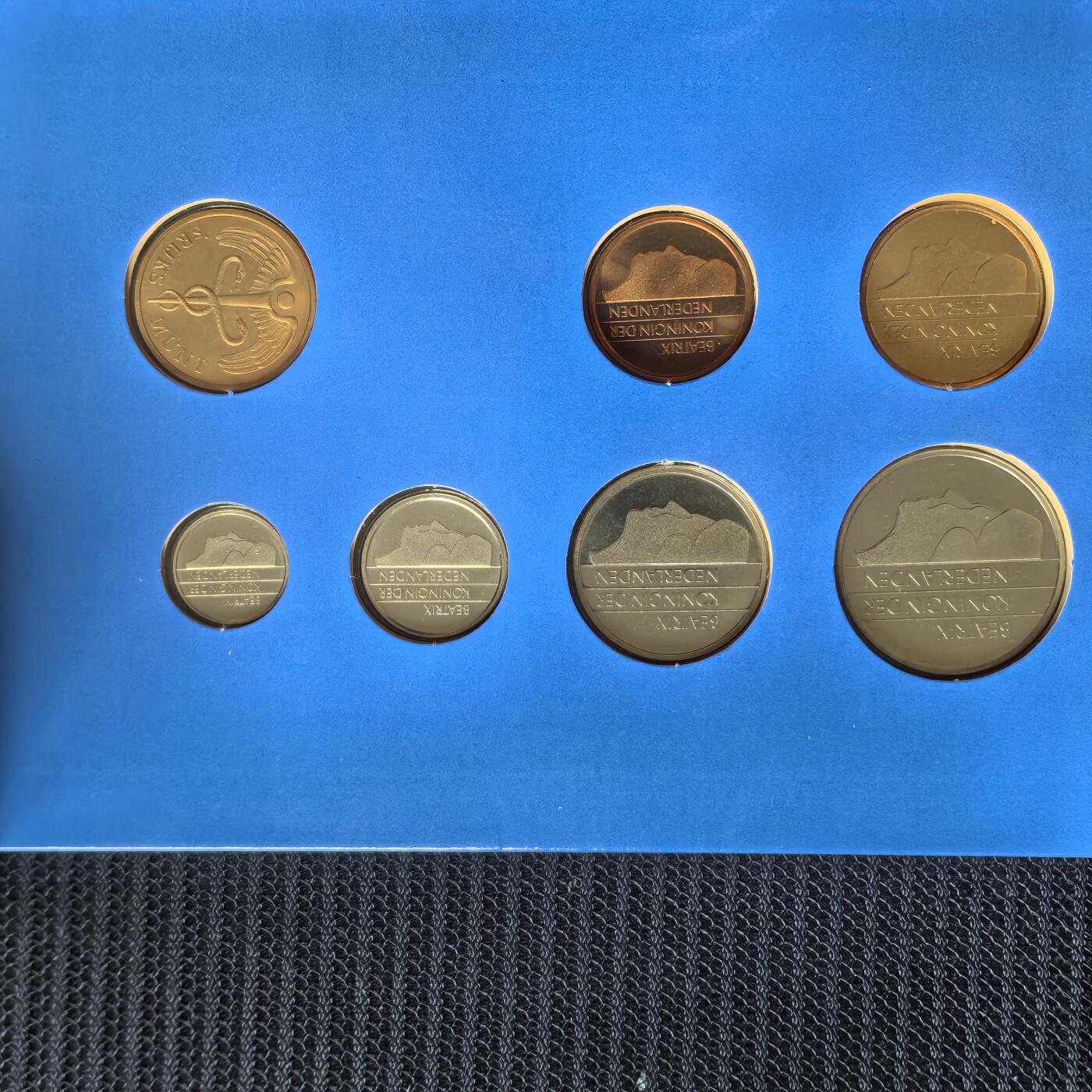 道一币馆币章第一百五十六场 原包装 荷兰1994年套币六枚+纪念章 脱胶