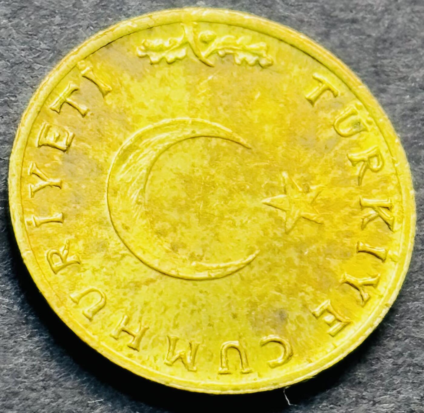 文馨钱币收藏第 284 场，【 长期接收代拍品】老藏家拍品南朝鲜李承晚时期货币，泰国大型纪念币，土耳其各时期及各国套币场 少见原铜光 1961 年土耳其 1 库鲁黄铜币，第一版首发年只发行三年