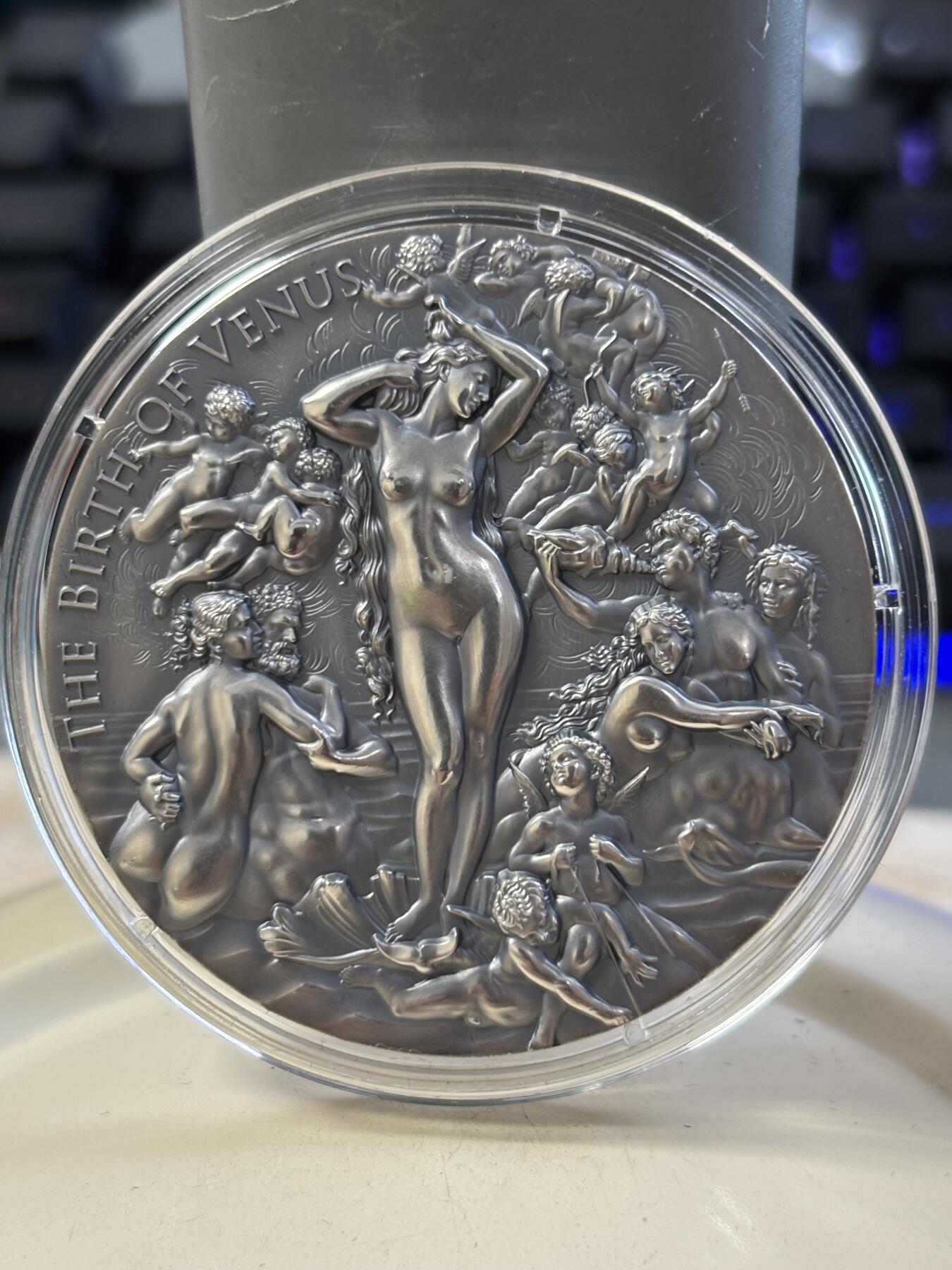 第184期拍卖 喀麦隆2021年国色天香系列3维纳斯诞生2盎司银币，999银，发行500枚