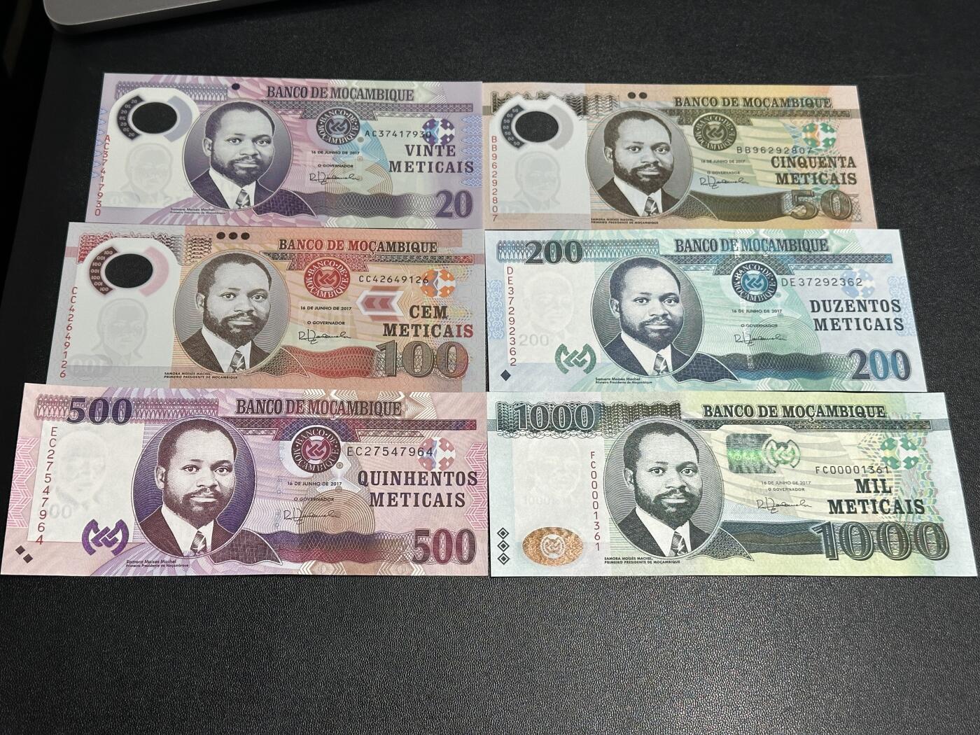 《外钞收藏家》第五百九十期（欧洲强钞、港币、硬通货及丰富裸币大拍场）（本平台长期征集拍品、欢迎藏友们联系合作） 2017年莫桑比克20-1000面额 六张一起 全新UNC （1361）