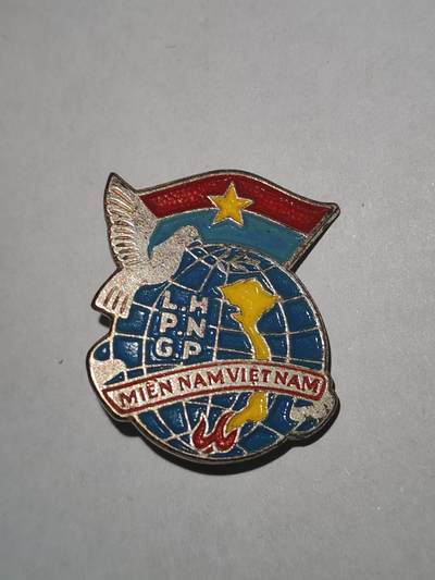 韵星假日拍卖第三十一期 -- Rimey Holidays Auction 31 - 越南南方共和国（越共）南方民主解放阵线 越战战时证章