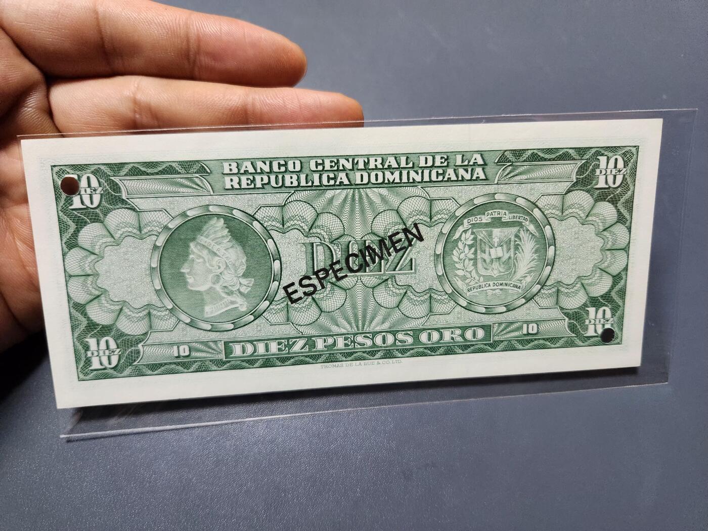 12月3号晚上8点 外国纸币自动截拍第67场 多米尼加10 全新样票