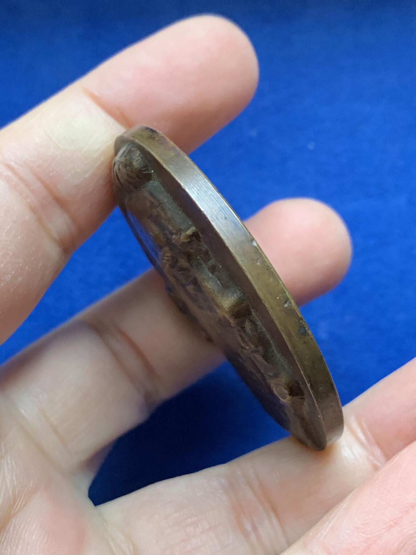 《竞宝斋》第443场 周日，周一，2场连拍 （全场包邮） 法国青年与体育运动-李奥·拉格朗日纪念铜章 77.1克 49.2mm