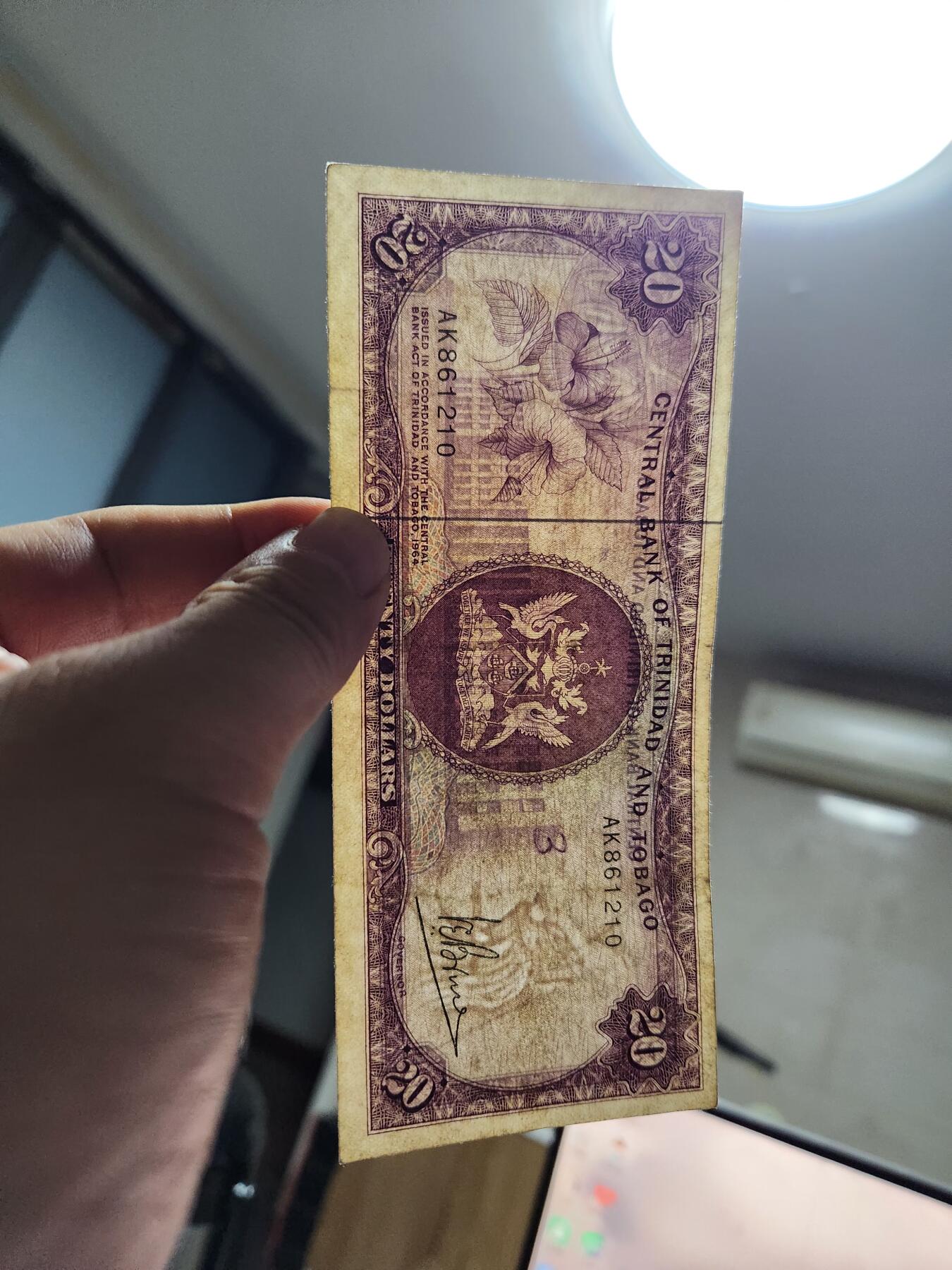 12月3号晚上8点 外国纸币自动截拍第67场 特立尼达和多巴哥纸币 1964年独立后第一版20元 首签 美品