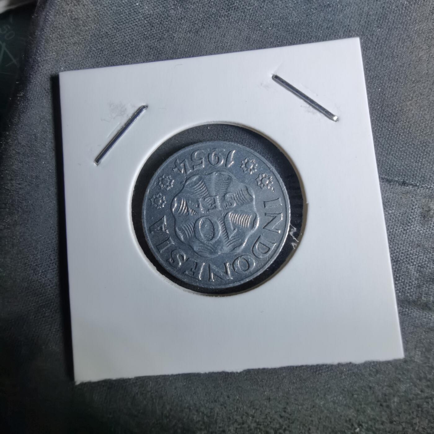 沼泽如烟--第918场 印度尼西亚1954年十分