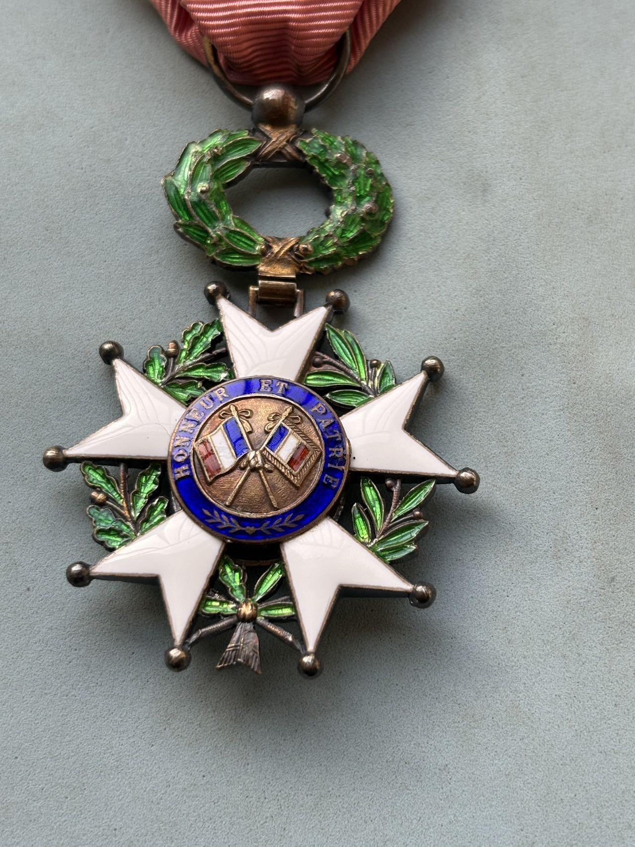 盛世勋华——号角文化勋章邮票专场拍卖第291期 法国四共军官级荣誉军团勋章 银制带银标 带造币局原盒