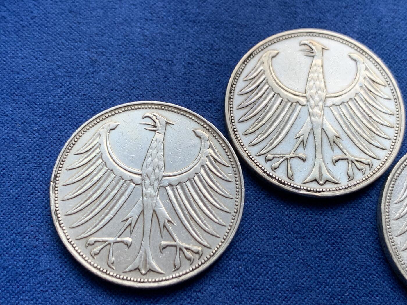 《竞宝斋》第443场 周日，周一，2场连拍 （全场包邮） 三枚一组 德国1951年5马克银币