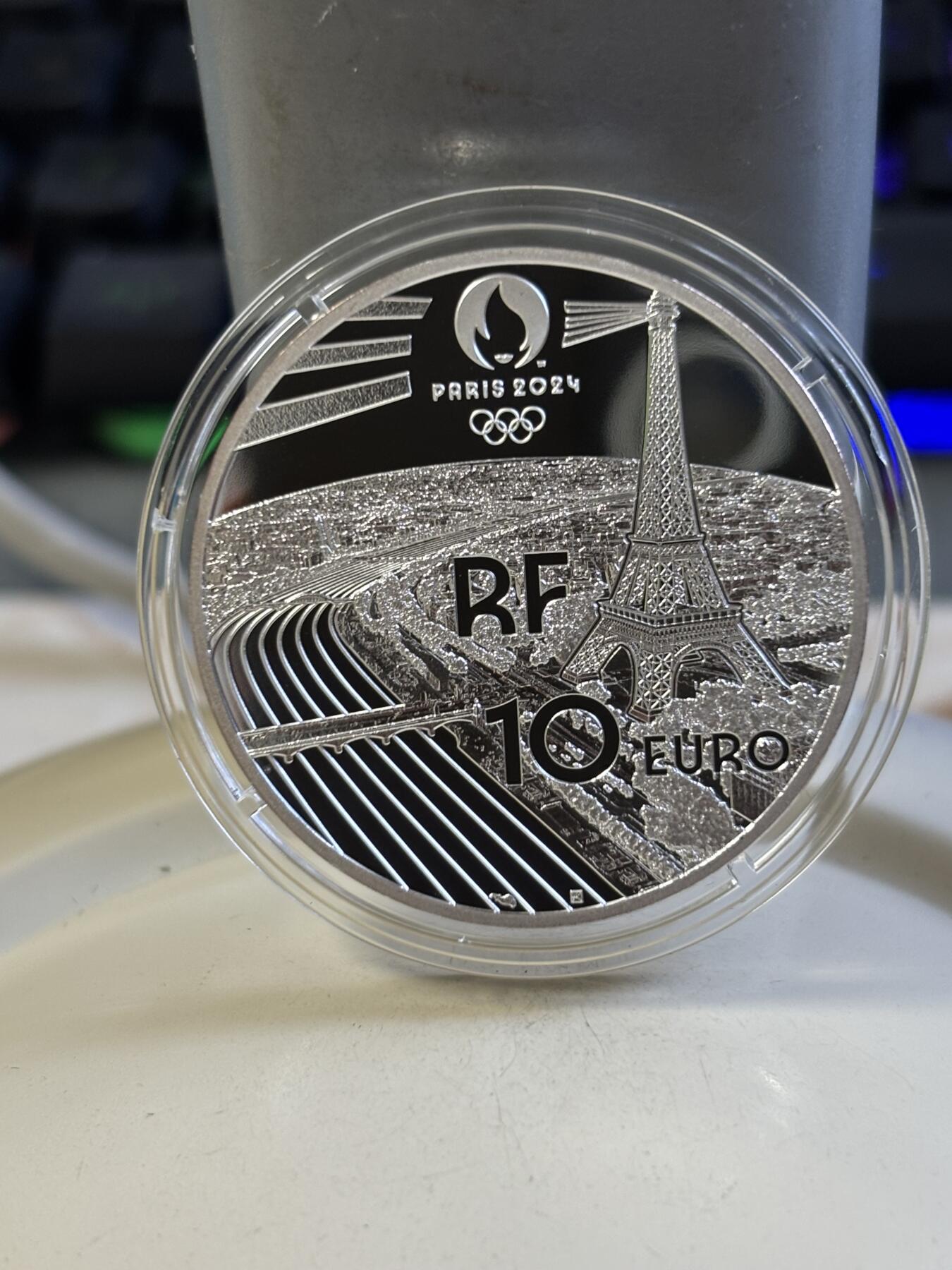 第183期拍卖 法国2022年巴黎奥运文化遗产协和广场方尖碑银币，999银，22.2克，发行7500枚，有氧化