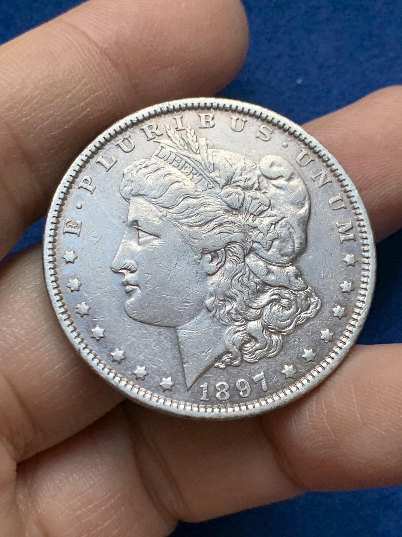 《竞宝斋》第443场 周日，周一，2场连拍 （全场包邮） 美国1897年摩根1美元银币 细节见图