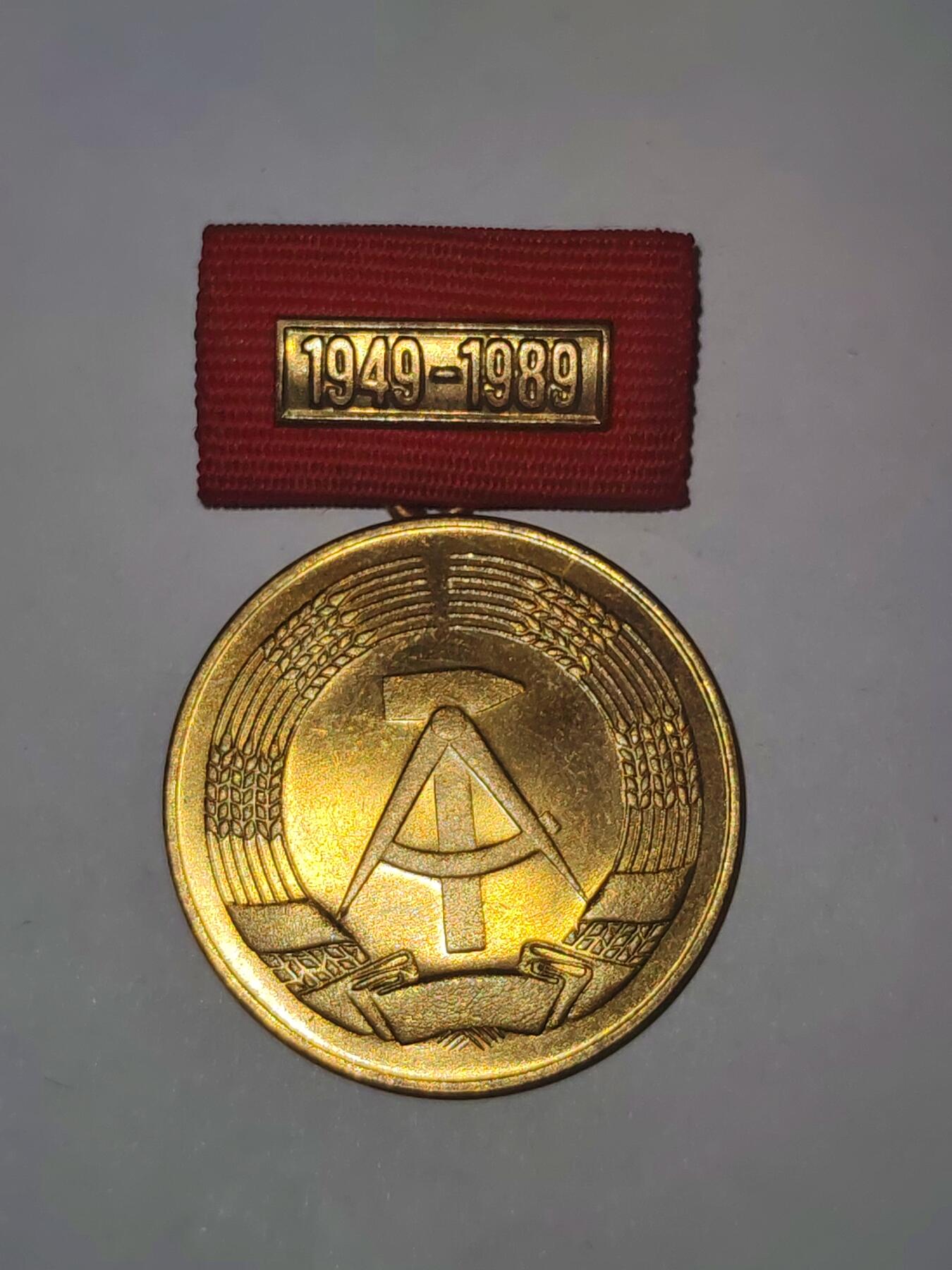 韵星假日拍卖第三十一期 -- Rimey Holidays Auction 31 民主德国建国四十周年纪念奖章