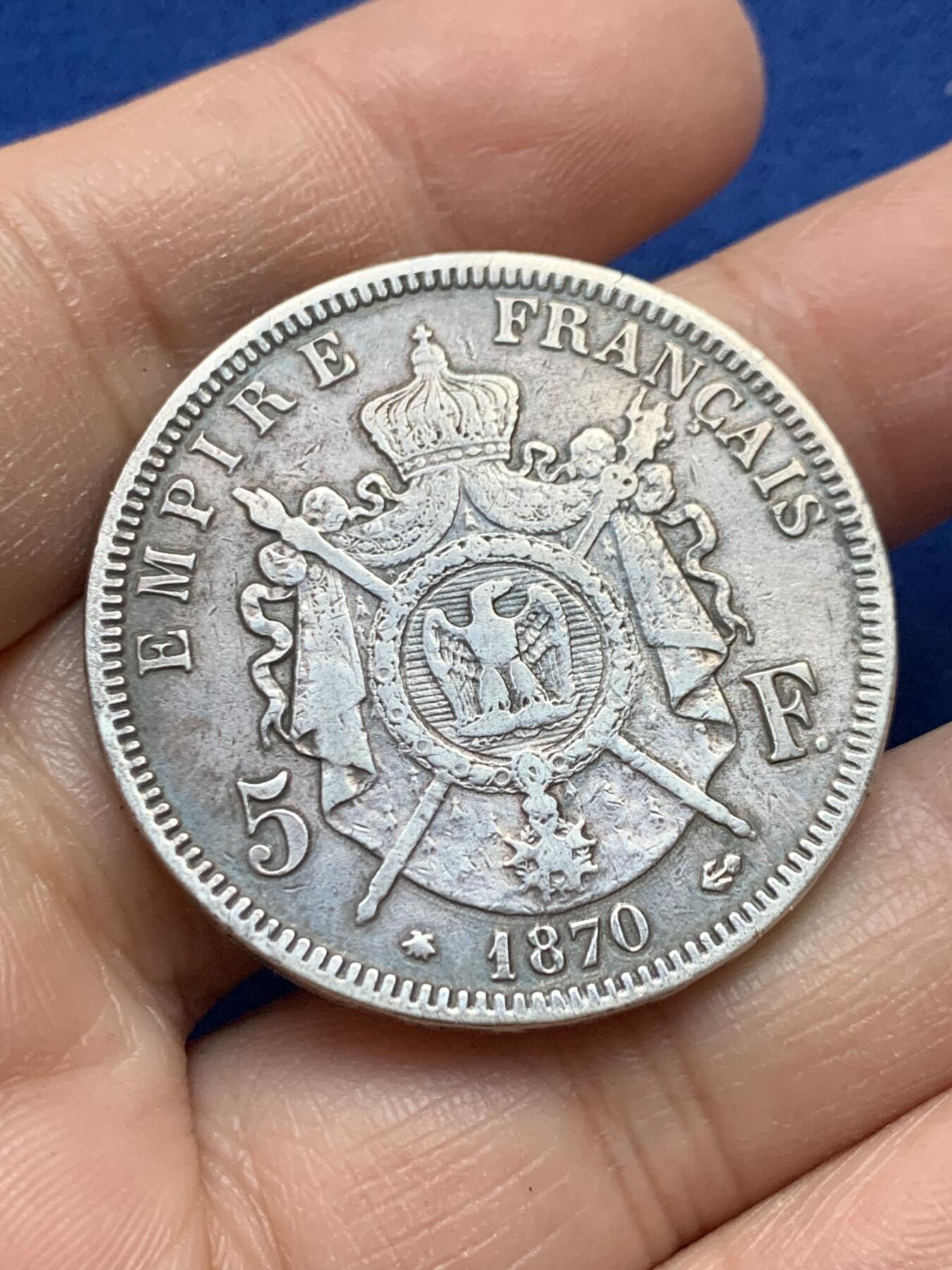 《竞宝斋》第443场 周日，周一，2场连拍 （全场包邮） 法国1870年拿破仑三世5法郎银币 重约24.74克 细节见图