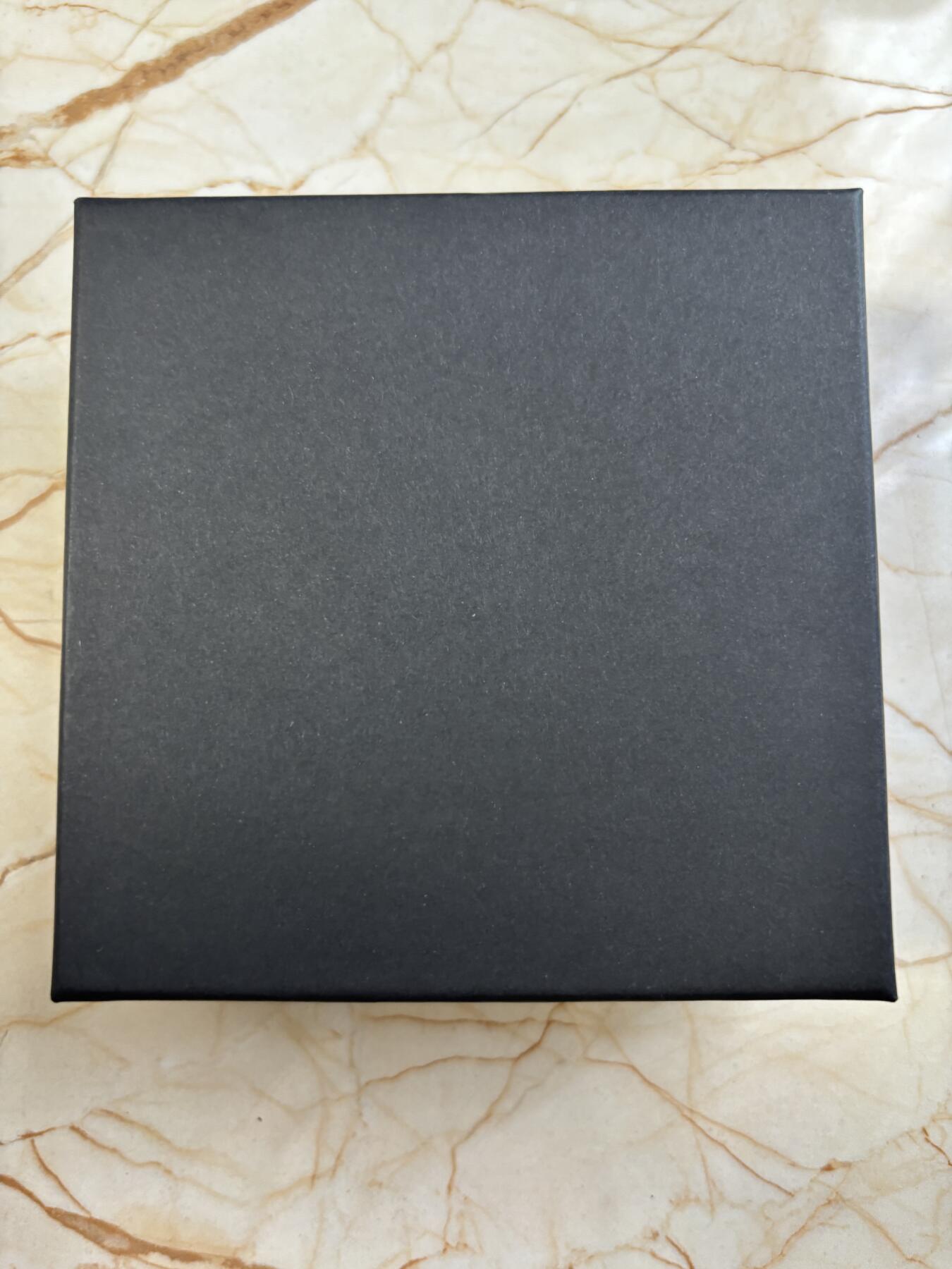 第184期拍卖 加纳2022年自然建筑师忙碌的蚂蚁2盎司纪念银币，999银，发行量500枚