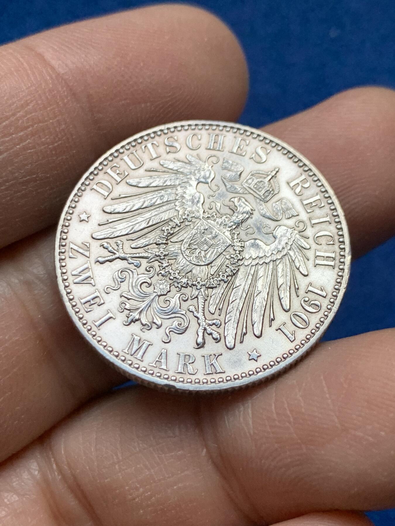 《竞宝斋》第443场 周日，周一，2场连拍 （全场包邮） 德国1901年普鲁士建国200周年2马克银币，底光不错，品相佳。