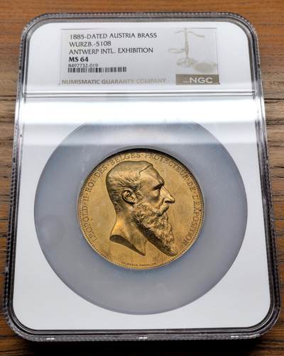 纫秋兰以为佩·凡希社微拍感恩专场 - 1885比利时安特卫普国际博览会纪念大铜章NGC-MS64，直径58mm，高浮雕，光泽优美，博览会系列不常见的品种之一。