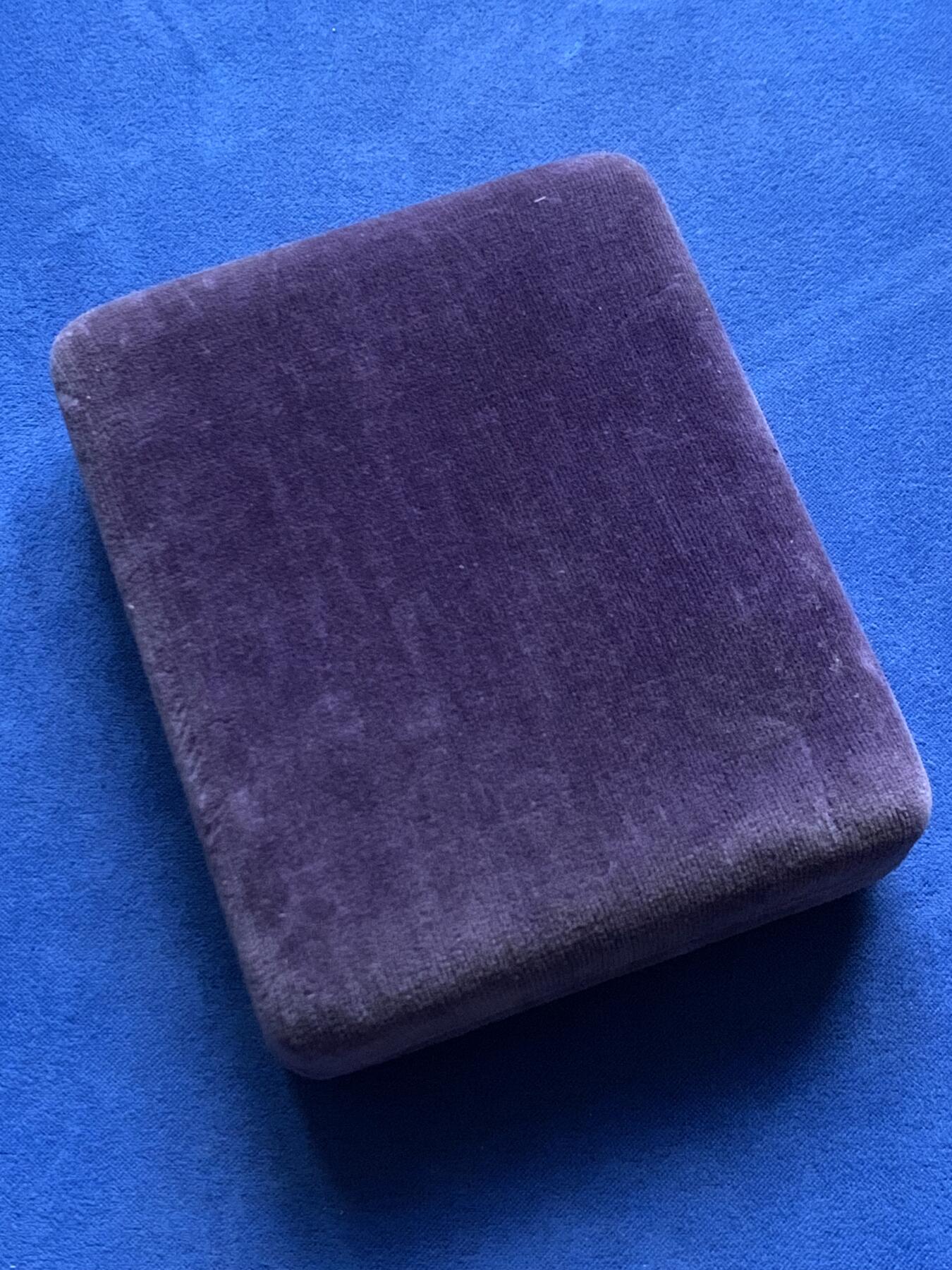 《竞宝斋》第443场 周日，周一，2场连拍 （全场包邮） 日本文化单面纪念章一枚 方章 166.5克 51*70.3mm 造币局制边铭 带盒 细节见图