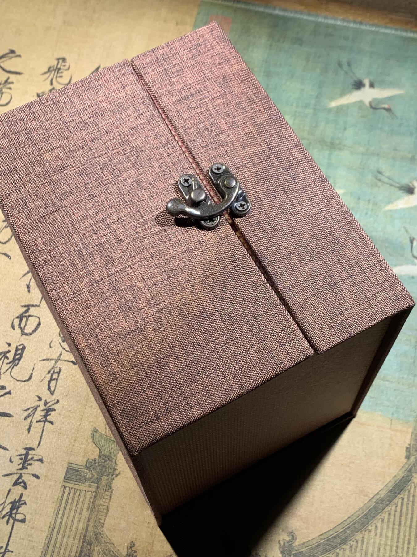 《竞宝斋》第443场 周日，周一，2场连拍 （全场包邮） 英国凯尔特少女坐像摆件 925银包银 1997年谢菲尔德官方银标识 总重434克 细节见图