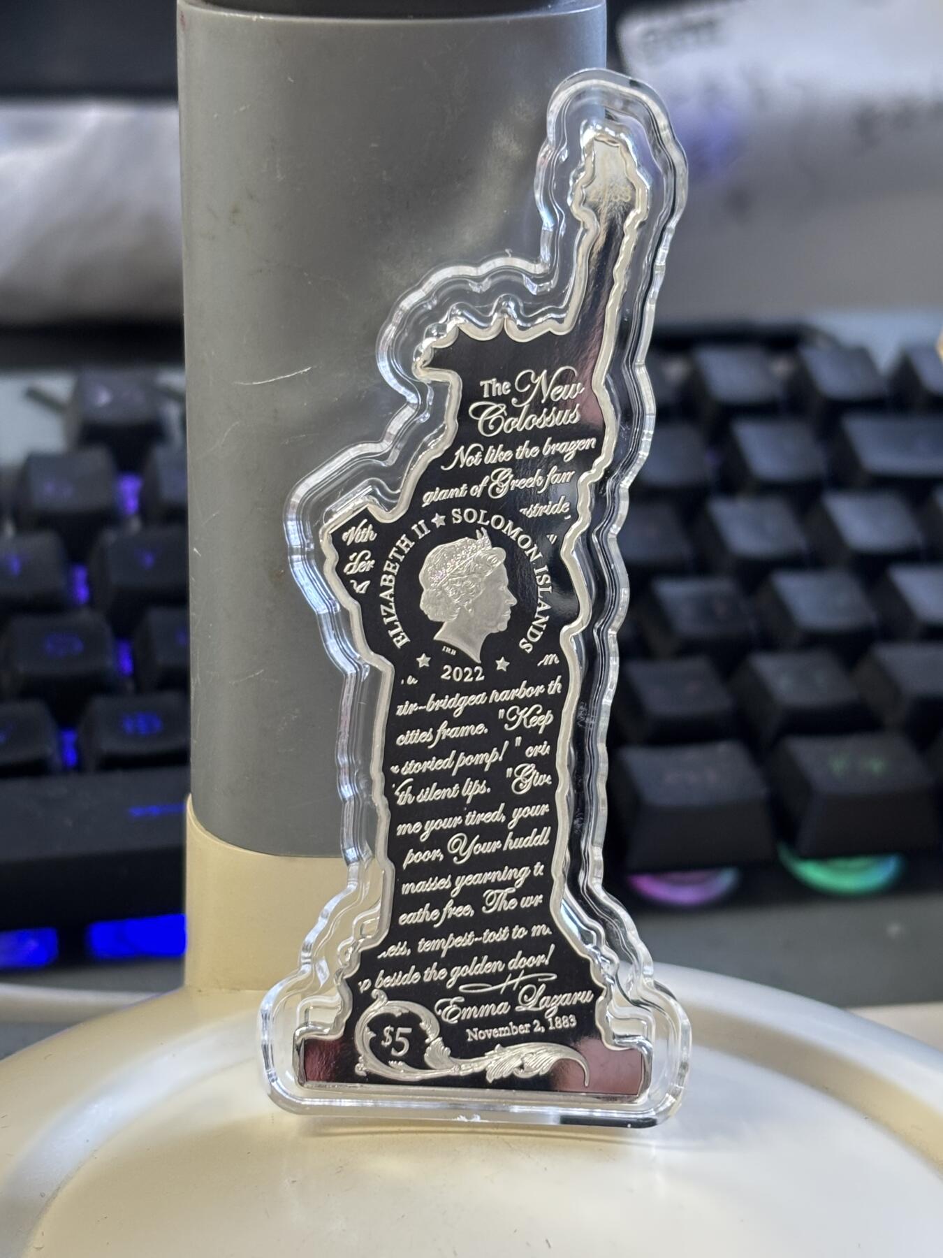 第183期拍卖 所罗门2022年美国自由女神2盎司异形彩色纪念银币，999银，发行2500枚，有氧化