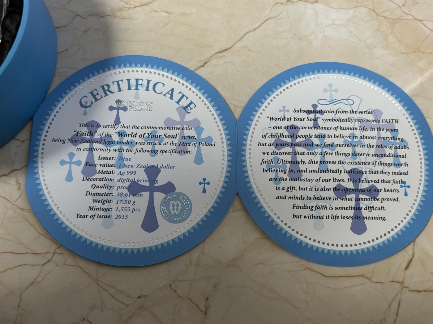 第184期拍卖 纽埃2015年人类的灵魂世界彩色17.5克纪念银币2，999银，发行1555枚