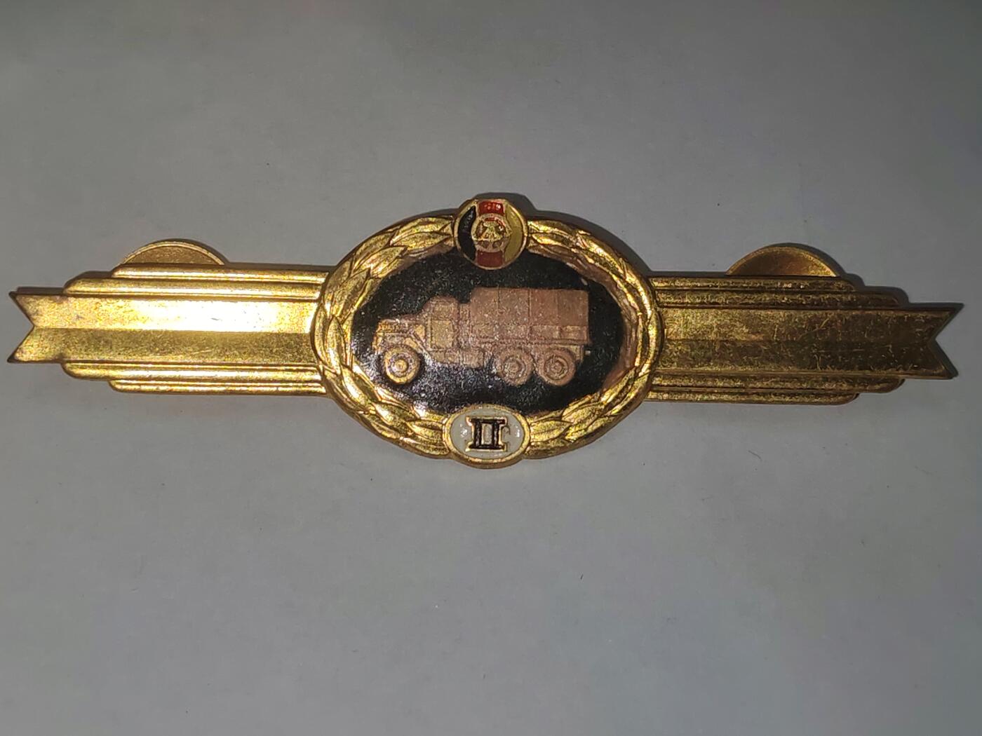 韵星假日拍卖第三十一期 -- Rimey Holidays Auction 31 民主德国二级汽车兵技能证章