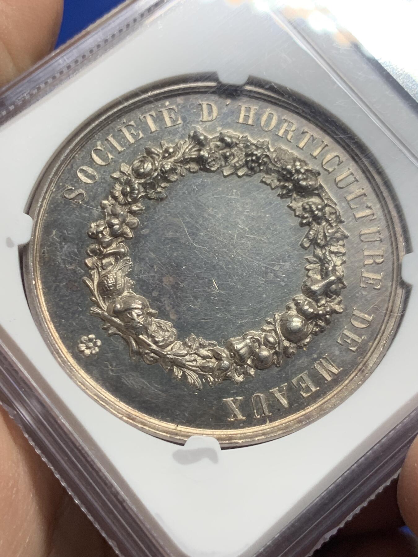 《竞宝斋》第443场 周日，周一，2场连拍 （全场包邮） NGC MS61 法国园艺学会银章 42mm 底板很不错 感觉低评了