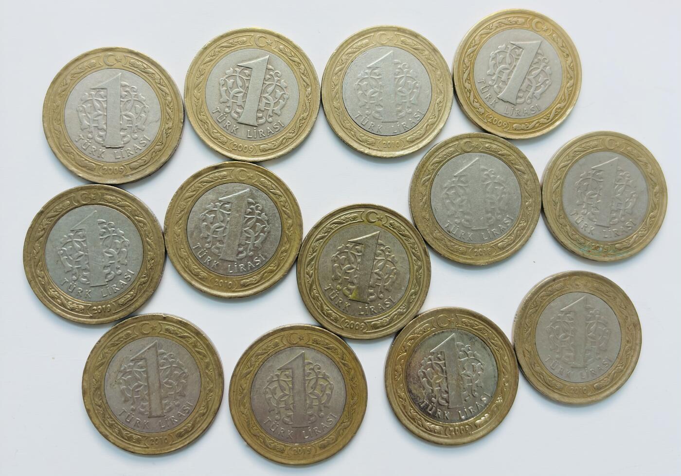 文馨钱币收藏第 284 场，【 长期接收代拍品】老藏家拍品南朝鲜李承晚时期货币，泰国大型纪念币，土耳其各时期及各国套币场 土耳其 1 里拉双色纪念币 13 枚