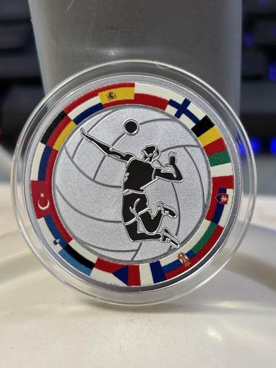 第184期拍卖 -  纽埃2017年体育运动项目排球彩色精制纪念银币,999银，发行500枚，17.5克