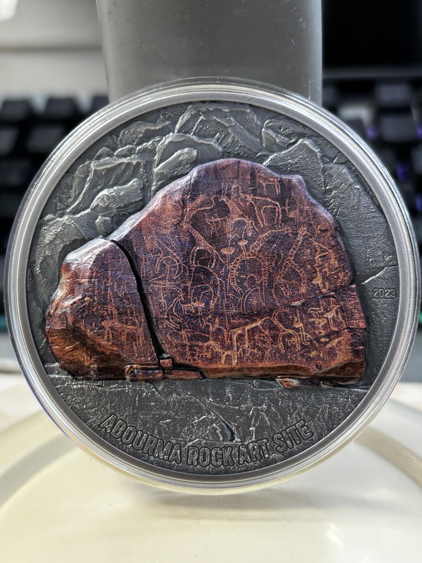 第184期拍卖 吉布提2023年史前艺术系列1岩石Abourma3盎司银币，999银，发行499枚