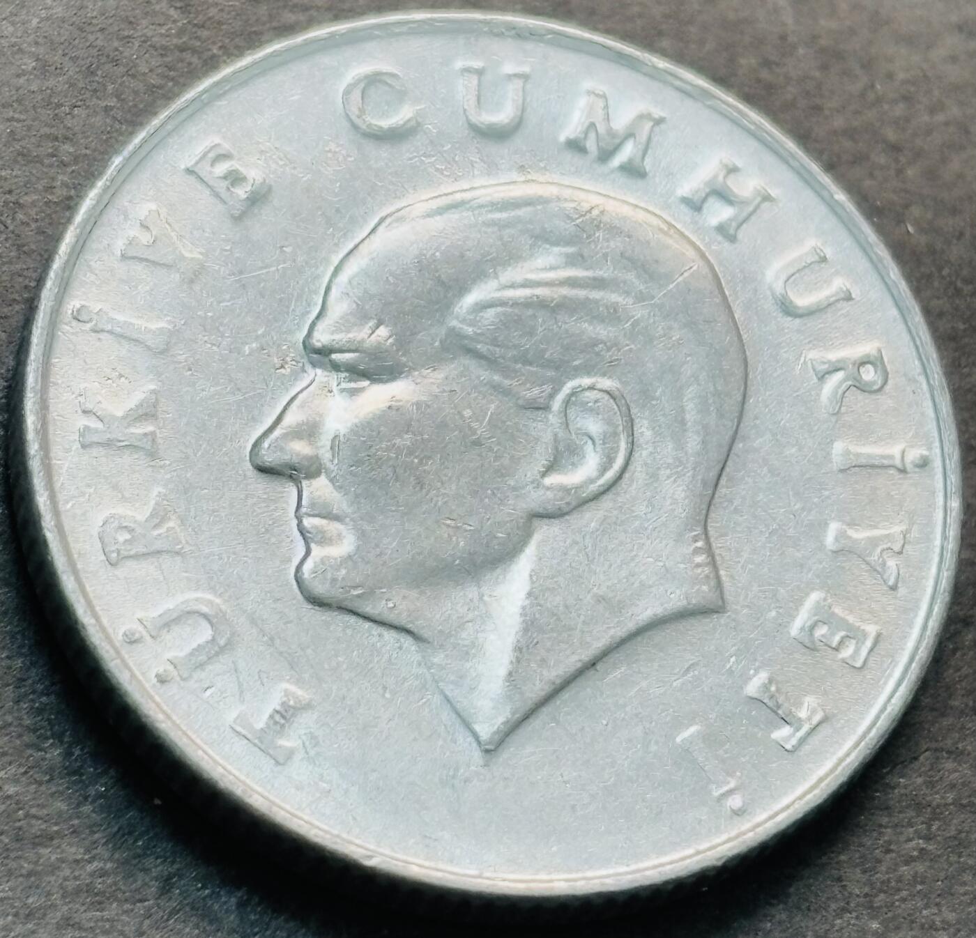 文馨钱币收藏第 284 场，【 长期接收代拍品】老藏家拍品南朝鲜李承晚时期货币，泰国大型纪念币，土耳其各时期及各国套币场 少见原光 1985 年土耳其 10 里拉铝币