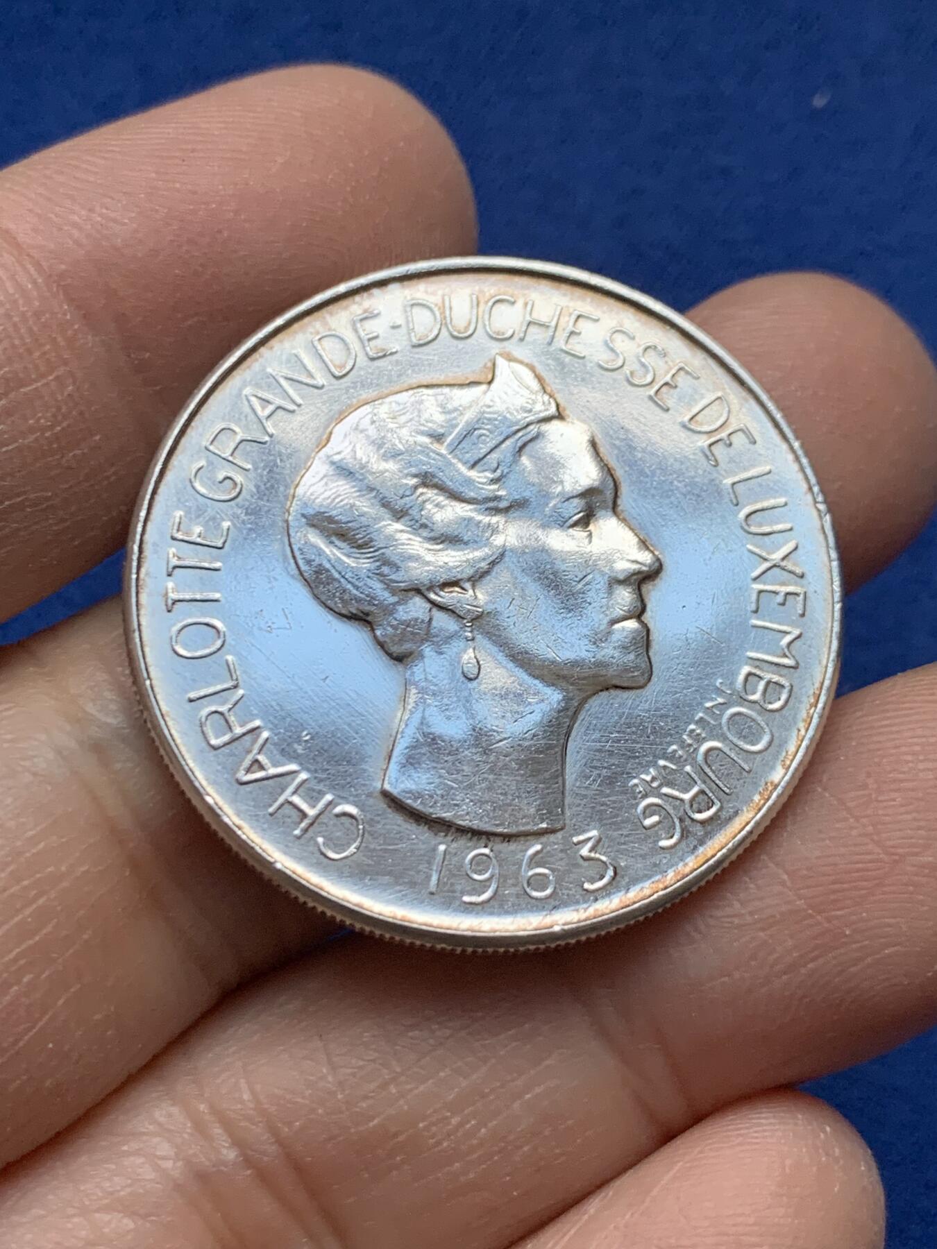 《竞宝斋》第443场 周日，周一，2场连拍 （全场包邮） 卢森堡1963年七任大公 夏洛特夫人 100法郎银币