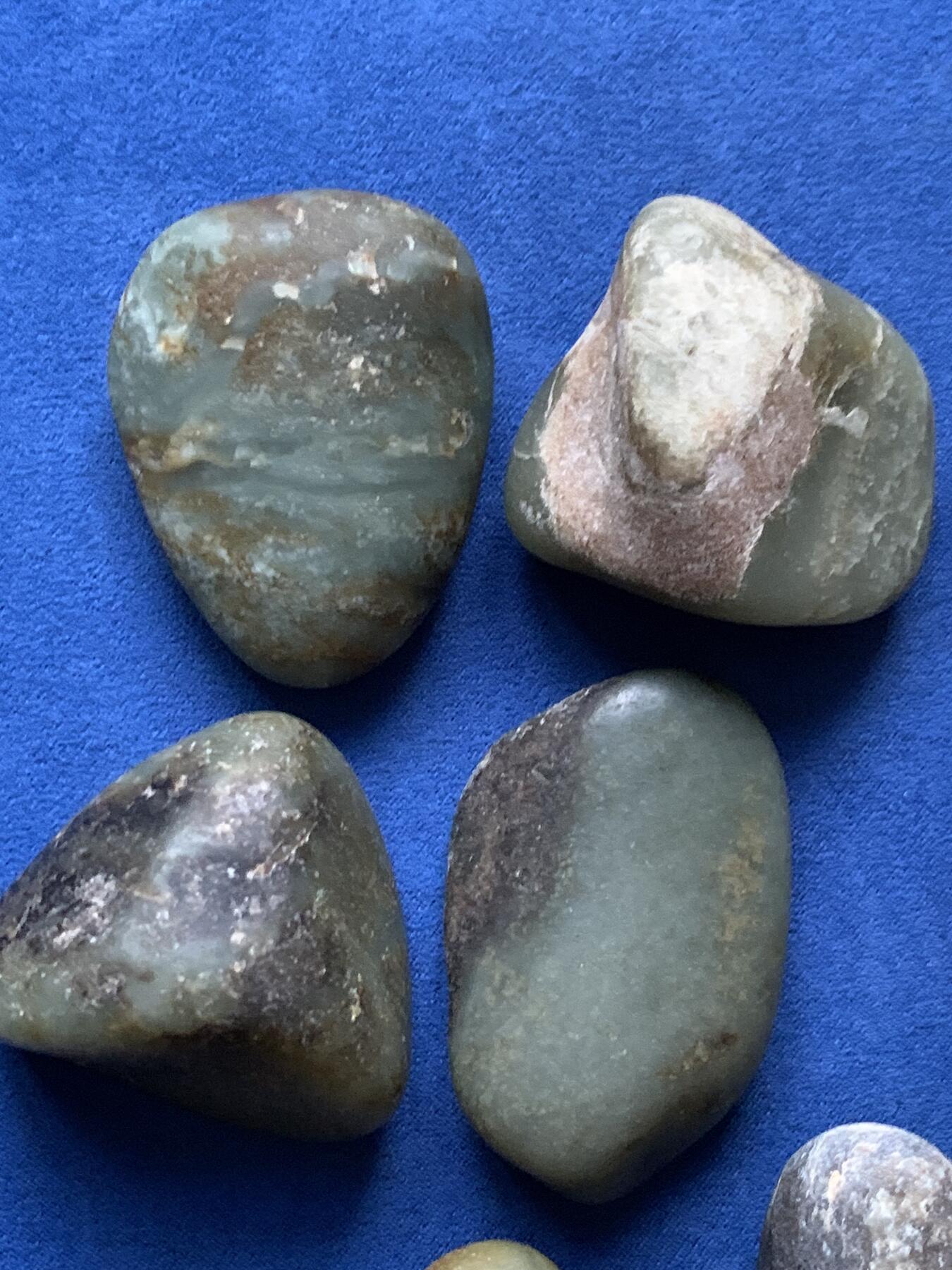 《竞宝斋》第443场 周日，周一，2场连拍 （全场包邮） 八枚一组 手把件 重约705克 细节见图