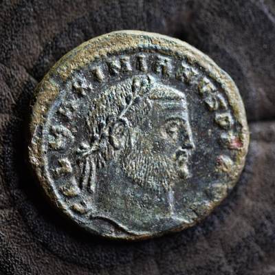 【良泉】【2025年最后一场】12月18日晚19.30点开拍！188组【直播场】西方古代钱币、丝路杂项、印章！ - 【极美品】公元308-309年【古罗马】伽列里乌斯“精力之神”洗银富力大铜币，基齐库斯造币厂打制，7.36克