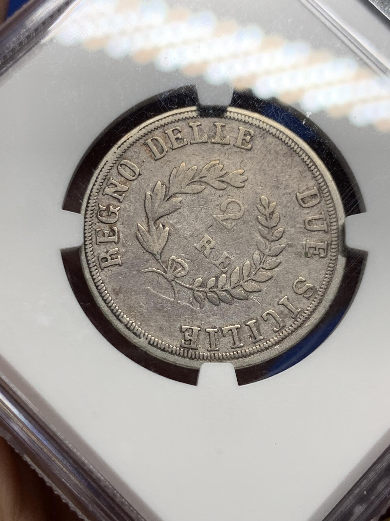 《竞宝斋》第443场 周日，周一，2场连拍 （全场包邮） NGC VF20 那不勒斯和西西里王国 1813年 2里拉银币 拿破仑麾下名将缪拉统治时期铸币 缪拉仅在位7年（1808-1815） 该系列珍贵品种 细节完整 包浆不错 克书参考价高 细节保存不错