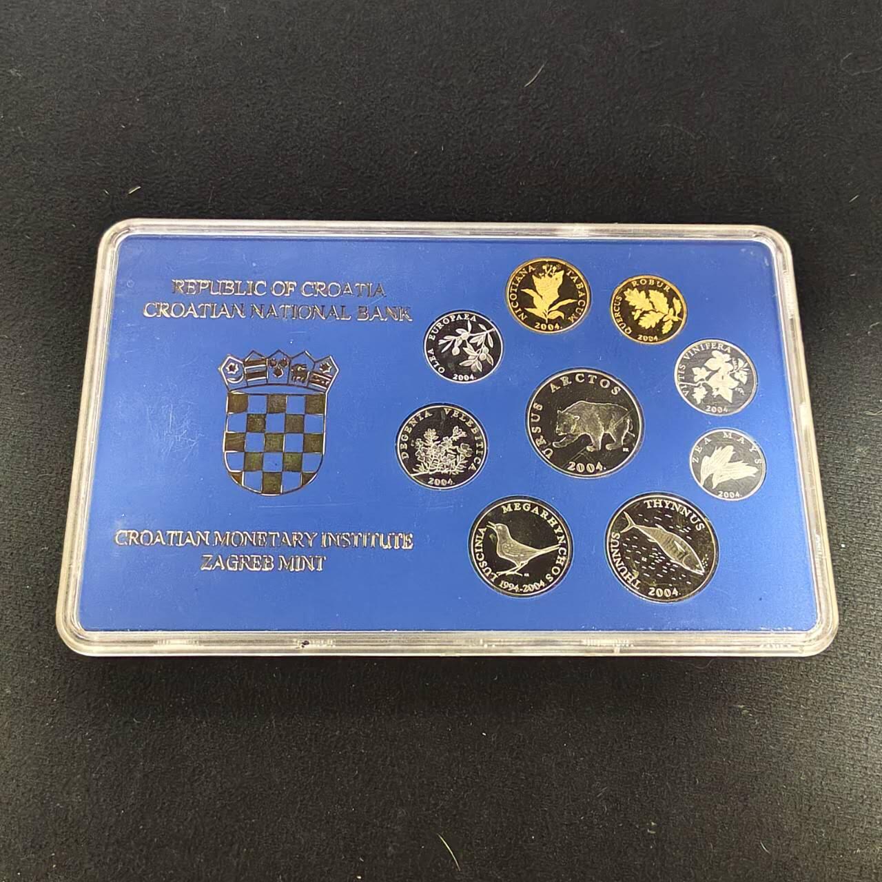 【全场包邮】纯粹捡漏拍485场（免费代拍第22场） 【稀少】克罗地亚2004年偶数年拉丁文版官方精制套币-量2000